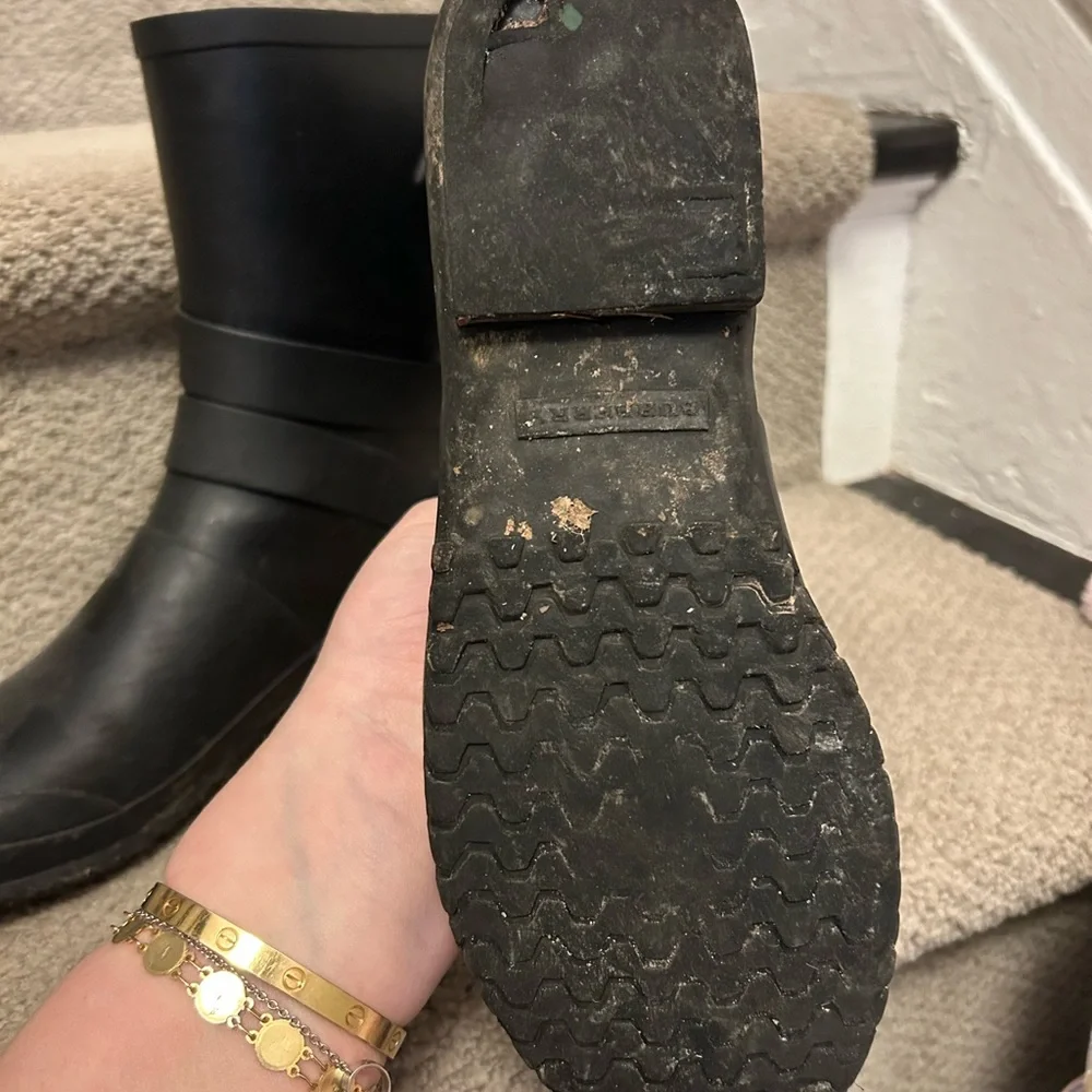 Burberry buckle rain boots - Picture 3 of 4
